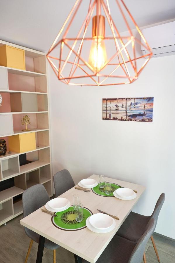Orange Summer Apartment Alezzi Spa Pools beach Mamaia Esterno foto