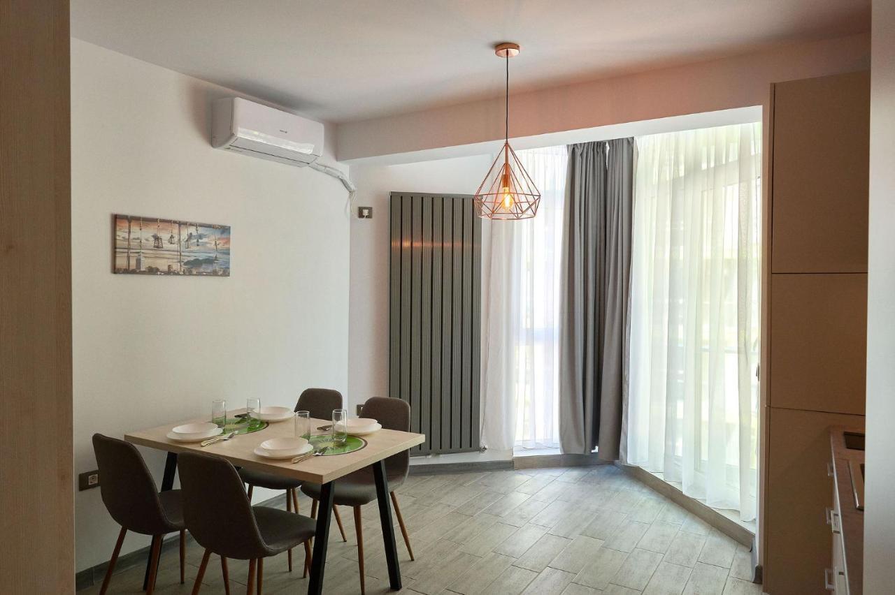 Orange Summer Apartment Alezzi Spa Pools beach Mamaia Esterno foto